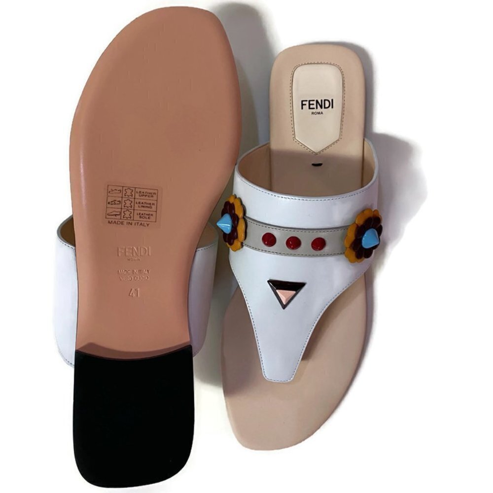 Fendi White Leather Flowerland Thong Sandal - Picture 5 of 9